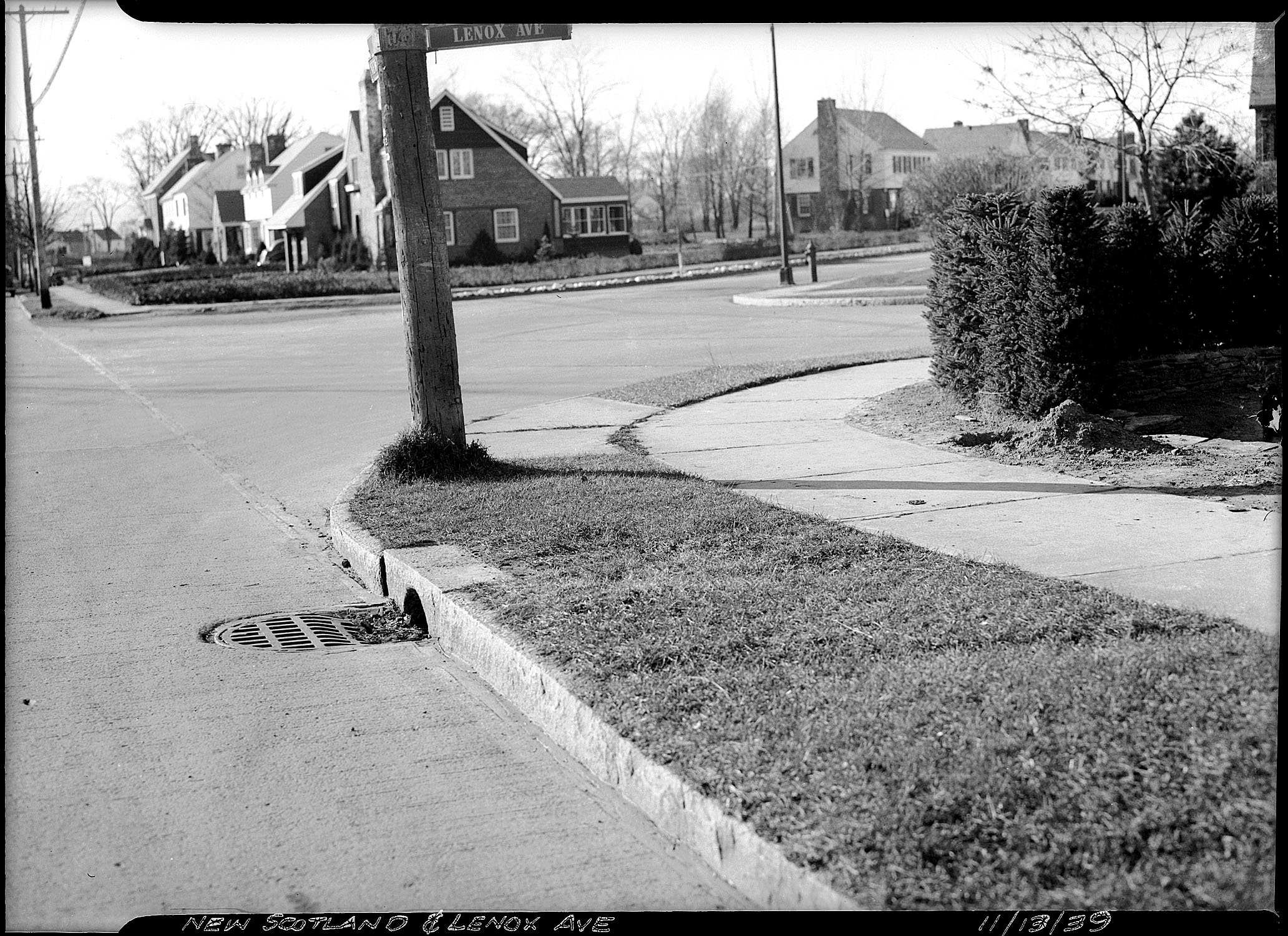 New Scotland and Lenox Avenue intersection 1939 looking west 
